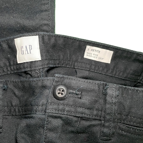 GAP High Rise Wide-Leg Crop Jeans with Washwell in Black - Picture 4 of 4